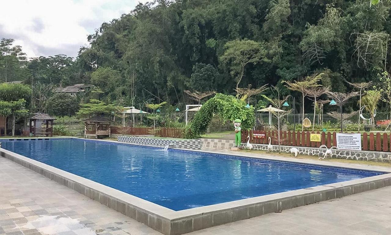Reddoorz Near Wisata Paribendo Lawang Hotel ภายนอก รูปภาพ