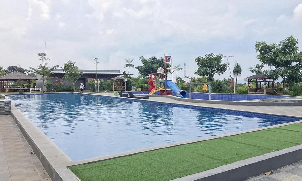 Reddoorz Near Wisata Paribendo Lawang Hotel ภายนอก รูปภาพ