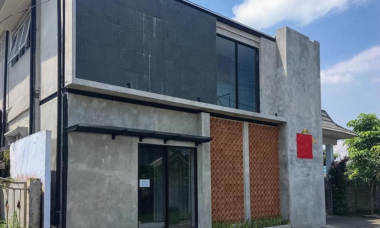 Reddoorz Near Wisata Paribendo Lawang Hotel ภายนอก รูปภาพ