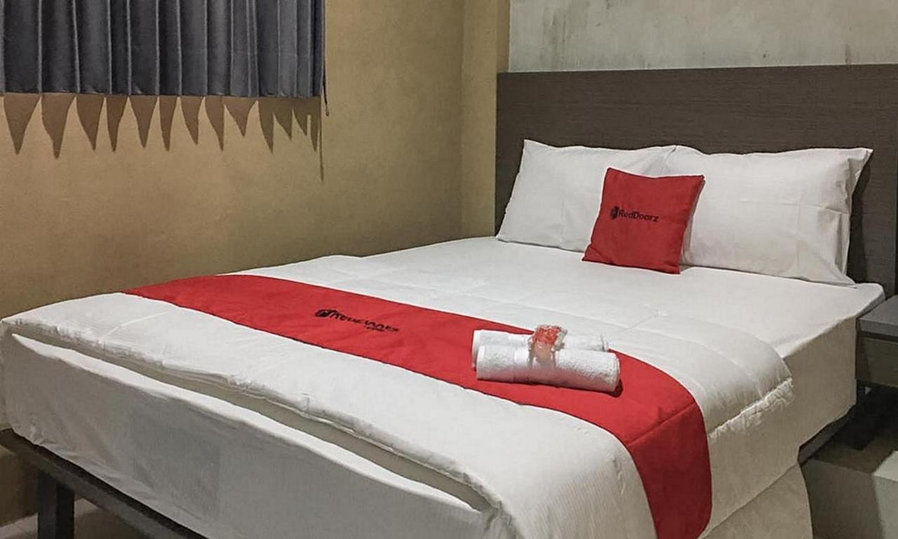 Reddoorz Near Wisata Paribendo Lawang Hotel ภายนอก รูปภาพ